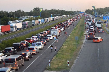 Очаквани затруднения при преминаването на ГКПП „Хоргош-Рьоске“ между Сърбия и Унгария по време на предстоящите Великденски празници